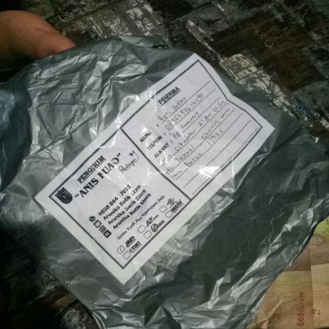 Kemeja Batik Pria Lengan Panjang Motif Mahkota