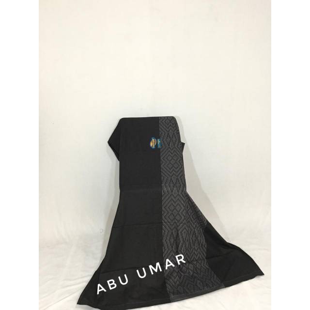 Sarung sapphire Hitam tumpal