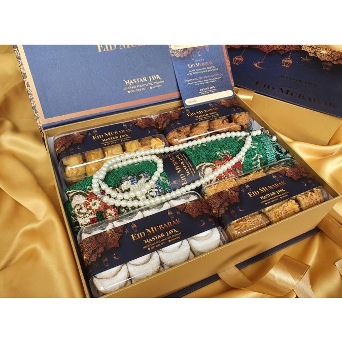 

BISA COD Parcel Lebaran Cookies & Sajadah by Nastar Java (Hampers Diamond 1) DISKON