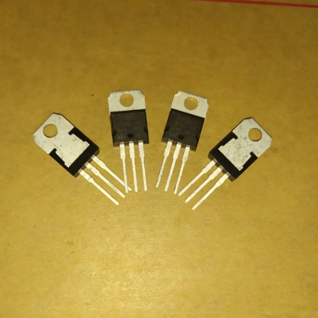 IC Regulator 7805 LM7805 IC7805