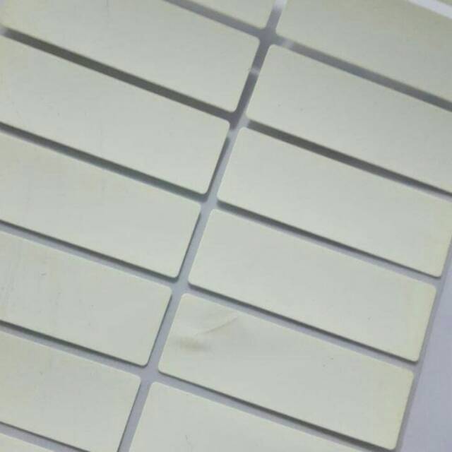 

Custom Label Kain Polos Putih