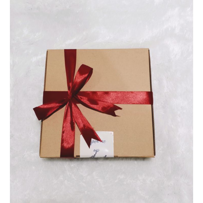 Hampers jilbab atau gift box jilbab atau souvenir jilbab custom