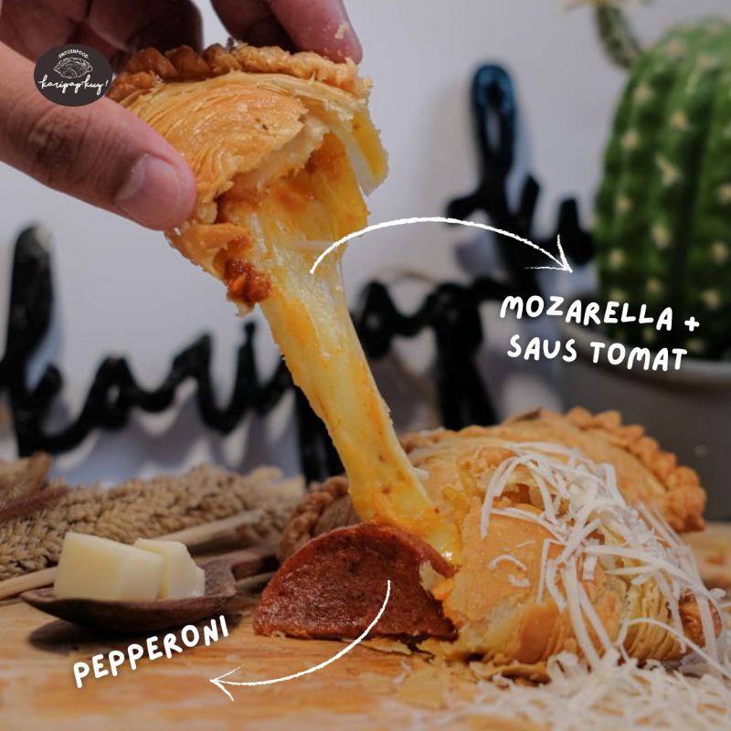 

Karipap / Currypuff - Dessert by Neira