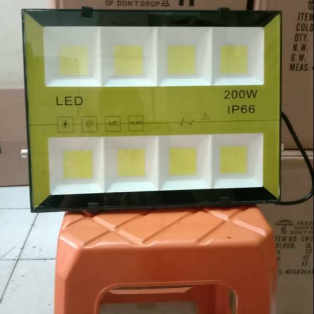 Lampu Sorot Tembak Led 200 Watt 200W 8 Mata COB High Quality