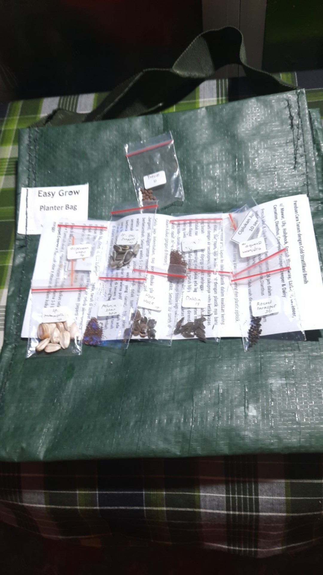 Flower Tube 12 Slits Wadah Tanam Vertical Garden 12 Kantong Hanging