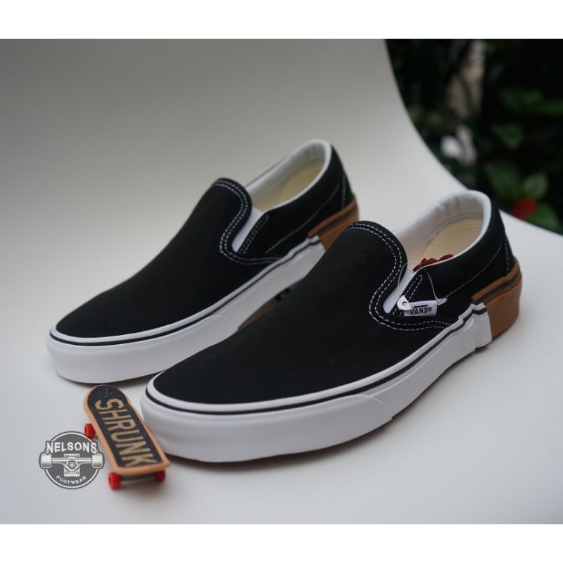 Vans Classic Slip On (Gum Block) Black