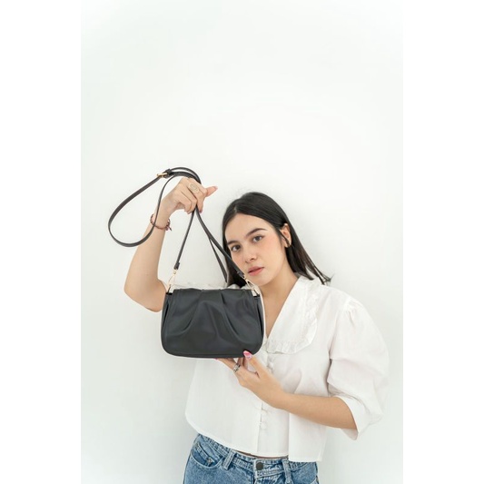 Sling Bag Kode DD 103 Black