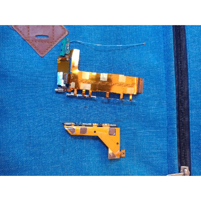 Fleksibel TENGAH/ON OF/FOLUME/KABEL ANTENA DAN GETAR SONY XPERIA XA/F3116/DUAL SIM