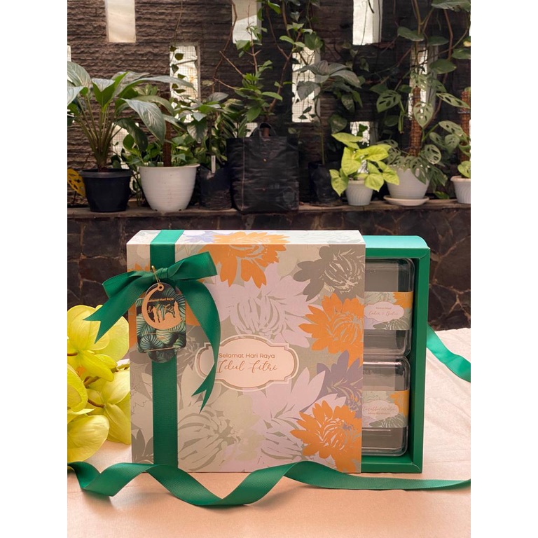 

BOX PREMIUM HAMPERS IDUL FITRI 22x22x8 cm FLORAL ORANGE WARNA HIJAU TUA
