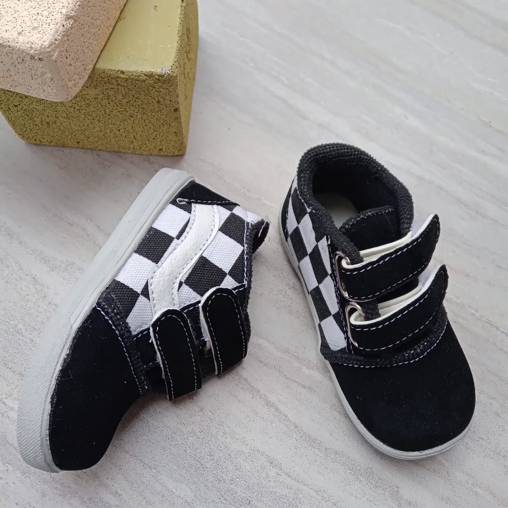 Sepatu anak laki laki motif catur vns sepatu anak sneaker murah dan terbaru