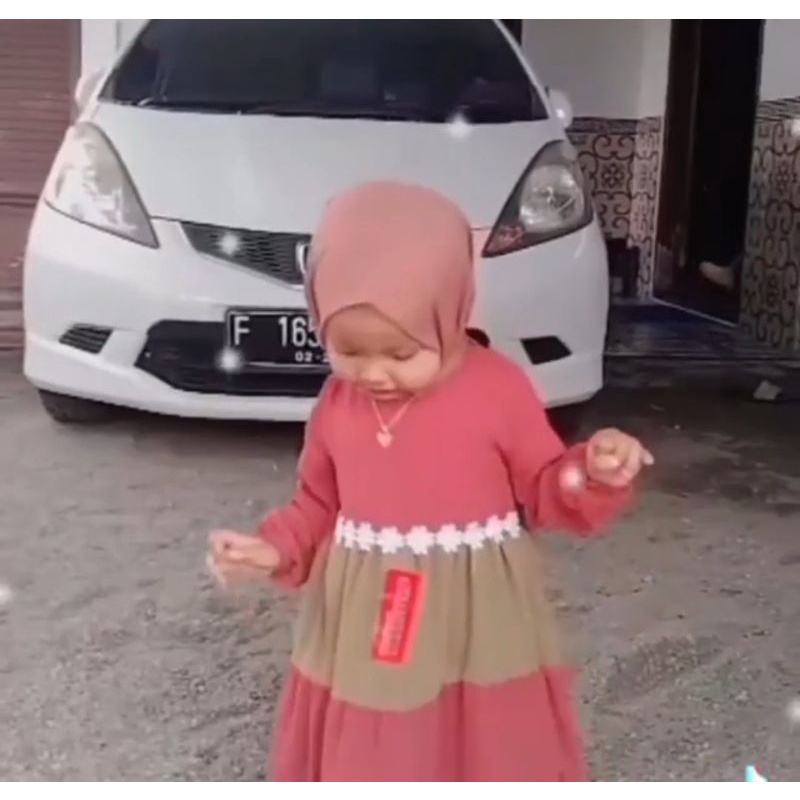 gamis pelangi anak ( rainbow gamis) aplikasi renda import ya besty. harga murah meriah kualitas oke.