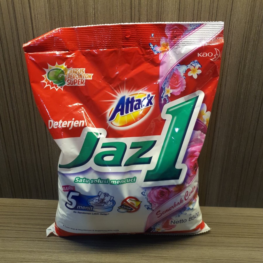 Deterjen Attack Jazz 1 Jumbo Hemat Semerbak Cinta 850 Gr