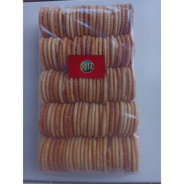 

Kue ritz rasa keju dan cokelat kemasan 500gr