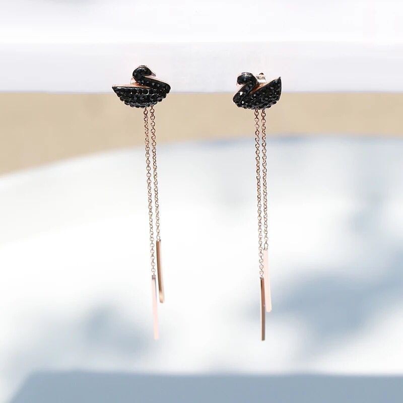 Anting Titanium Panjang Wanita Import Anti Karat Murah AA050 motif angsa