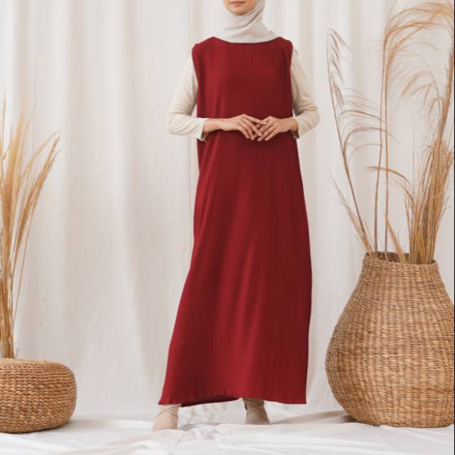 

Irsalina Inner Pleats Maroon