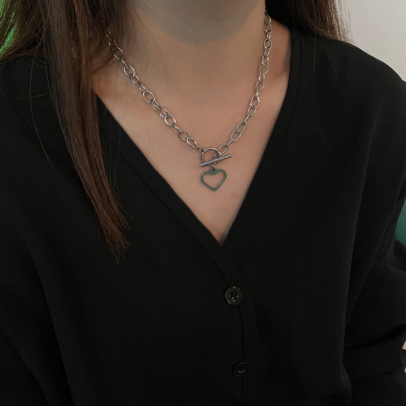 Korea Ins Love Pendant Thick Chain Necklace for Women Hollow Clavicle Chain Fashion Jewelry