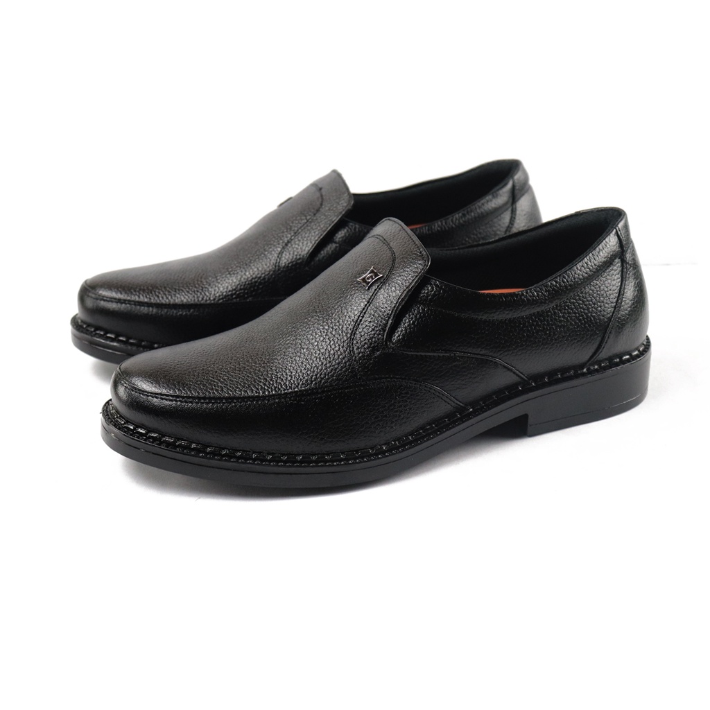 Sepatu Pantofel Pria Sepatu Formal Kulit asli model slip on Grutty  NR901 Hitam