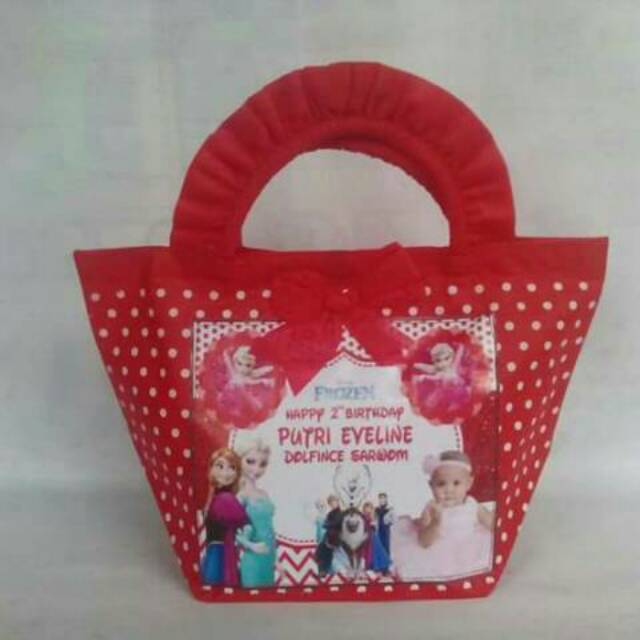 

Tas souvenir cantik dan bermanfaat