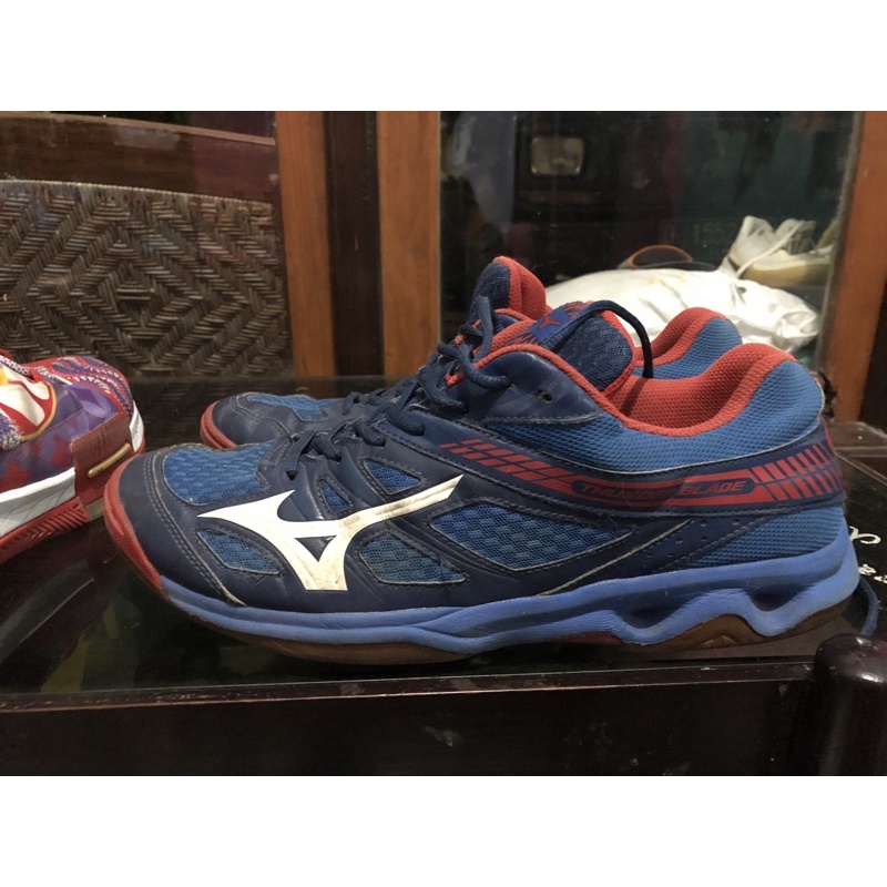 MIZUNO TUNDERBLAD SIZE 46 - SEPATU BEKAS- BRANDED- DI PAKAI SENDIRI - MURAH MERIAH- VOLI-BALL-NYAMAN