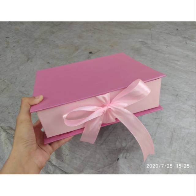 

READY STOCK hardbox kotak BRIDESMAID baju hijab mukena skincare EXCLUSIVE 21x17x6