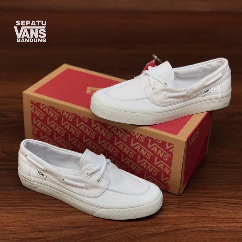 white van tennis shoes