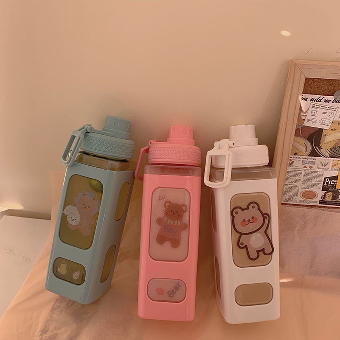 Botol Minum Plastik Cantik 900ml Air Lucu Comel Anak Sekolah Korea Square Bear BPA FREE Water Large Capacity Plastik Bottle pp aesthetic Student 1liter Portable with Straw Plastic 1l 2l 1000 2000 1 liter 2 Stiker Hias Dekorasi Motivasi Boba Viral