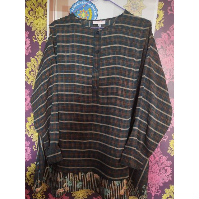 Giyanti top by ria miranda