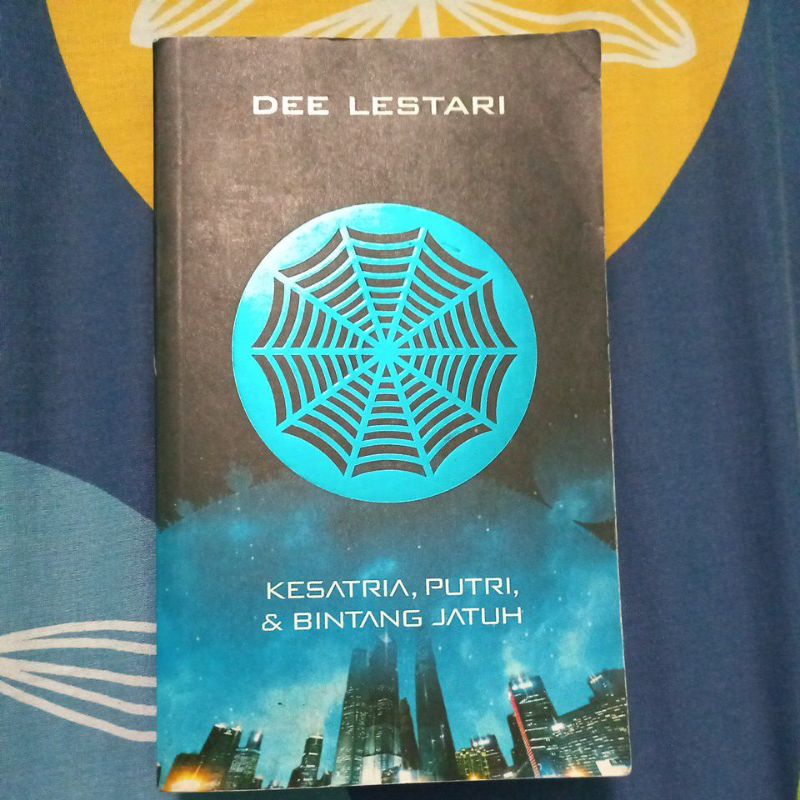 Supernova Kesatria, Putri, dan Bintang Jatuh