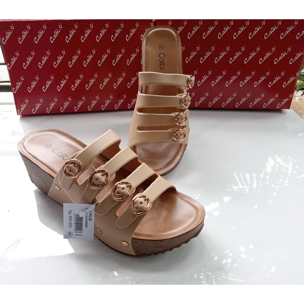 wedges sandal selop gesper4 DJ 1134 krem Calbi