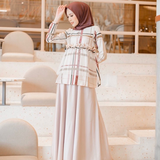 Wearing Klamby Ananta blouse