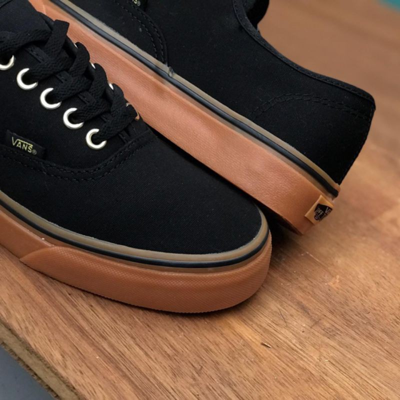 Vans authentic black gum