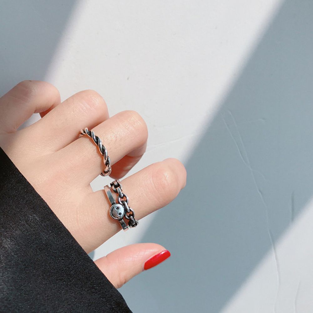 Mxbeauty 2pcs / Set Cincin Bahan Alloy Desain Smiley Face Gaya Korea / Unik Untuk Pria / Wanita
