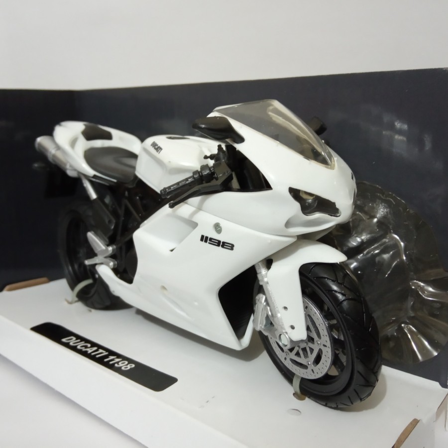 Ducati 1198 White