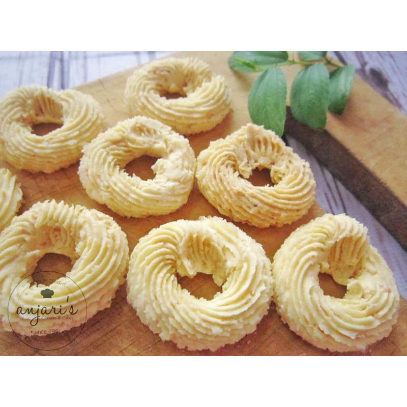 

SAGU KEJU - KUE HOMEMADE - KUE LEBARAN - KUE NATAL ANJARIS COOKIES