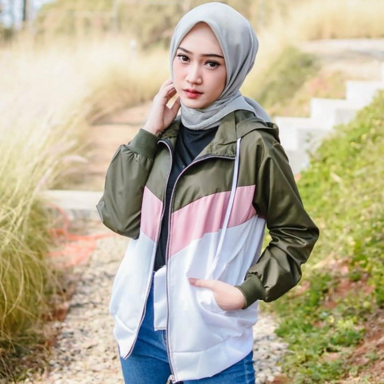 MVP - Yuky Jaket - Jaket Parasut Wanita