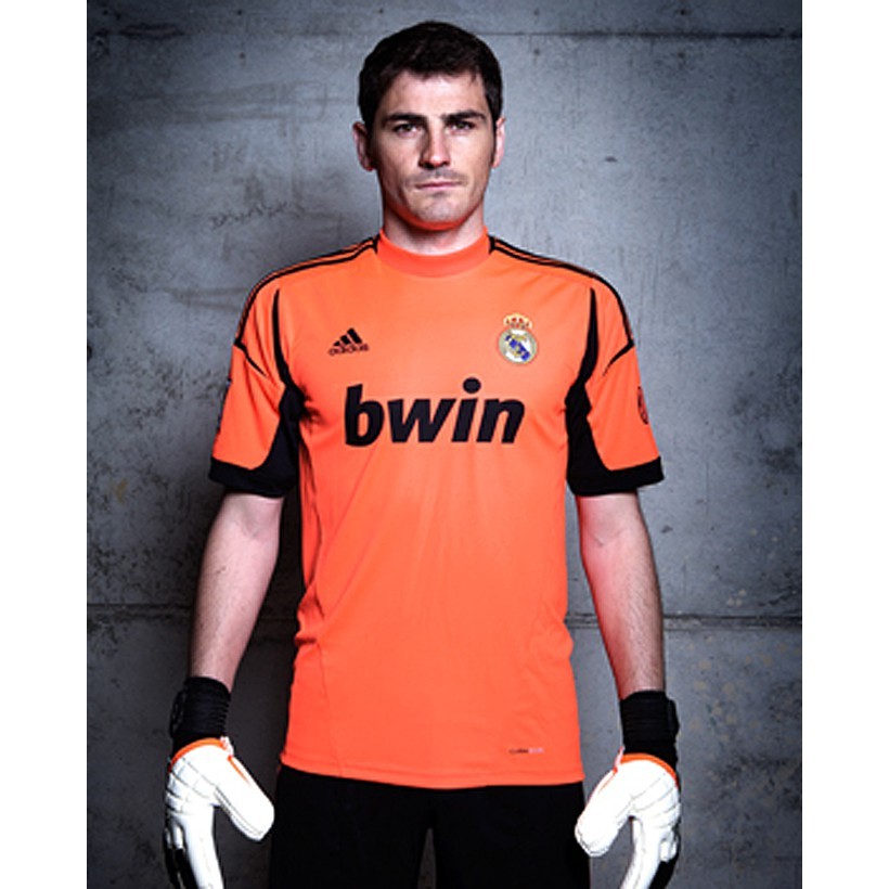 Promo Special  Baju Bola Jersey Real Madrid ( Klasik ) 2012 - 2013