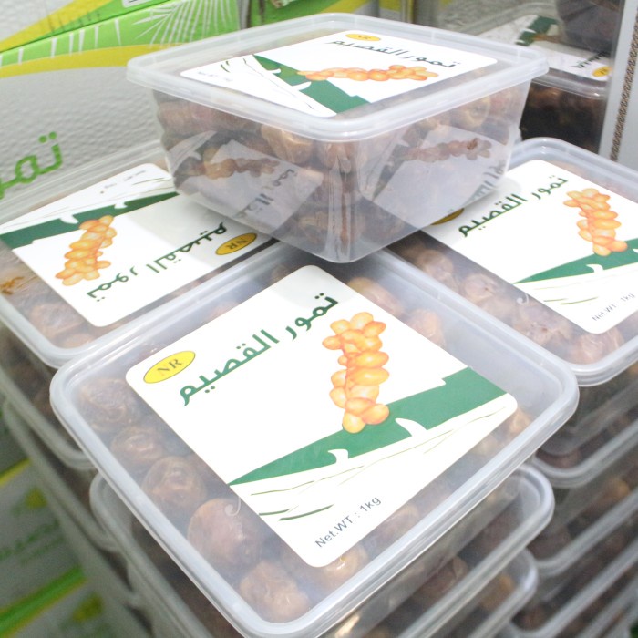 

Terima GROSIR Kurma Raja Sukkari Al Qasim Saudi Kemasan 1kg