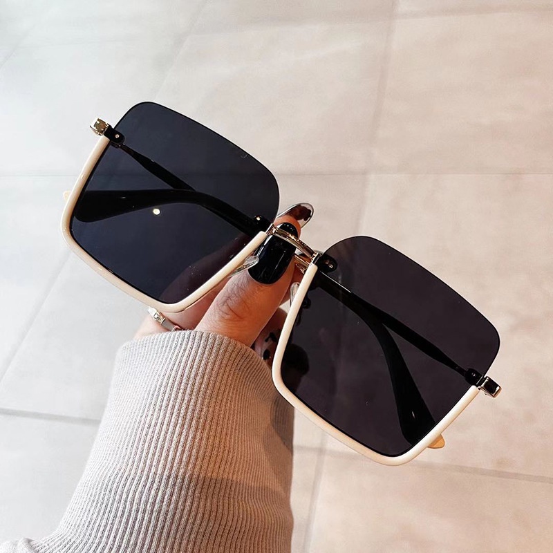 Kacamata Hitam Oversized Model Half Cut Frame Bahan Metal Untuk Wanita