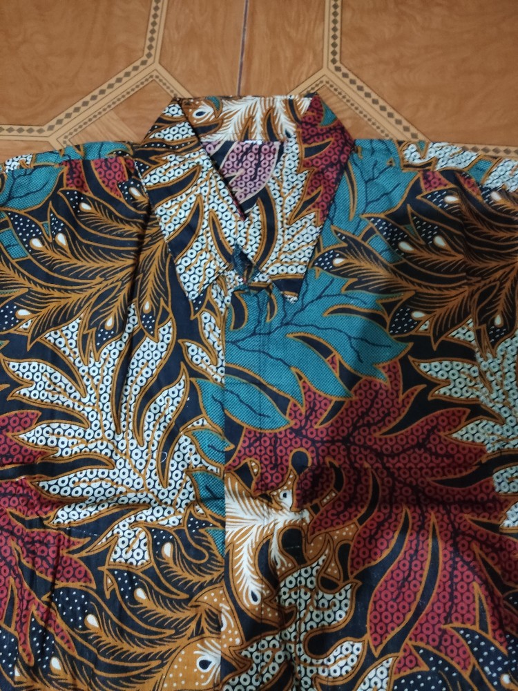 Hem Batik Pria Lengan Pendek Motif Sulur Coklat Abu Batik Pekalongan Jawa Pria Murah Laris