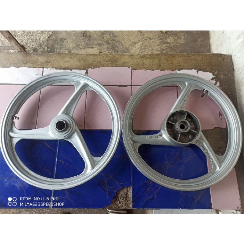 velg original f1zr