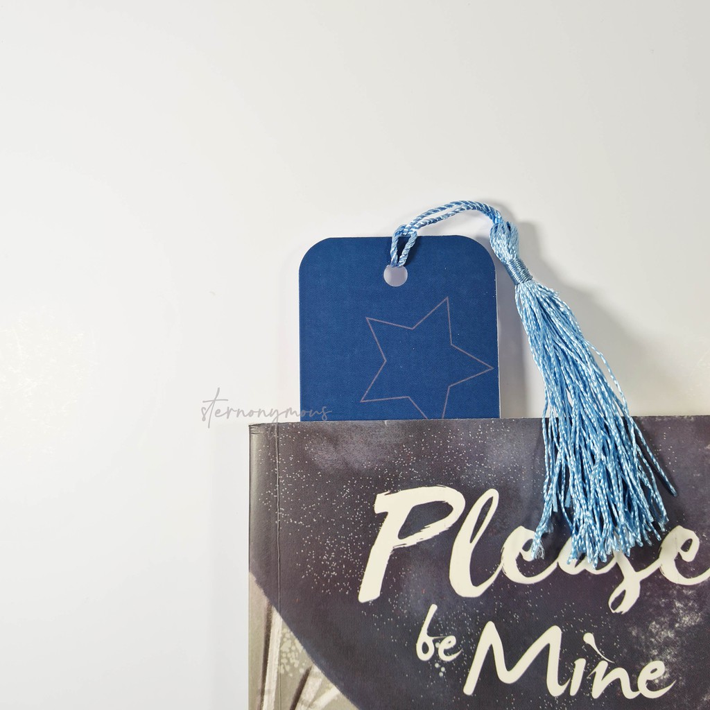 

[Bookmark/ Pembatas Buku/ Pembatas Novel] – [Converse x CDG art - Biru] by #sternonymous
