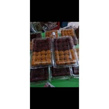 

Oleh2 khas Cirebon kremes ubi