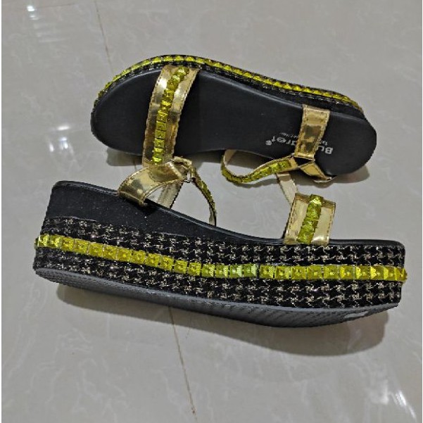 Cuci Gudang! Bryan Daniesha Wedges Sandal Tali Studded Stut Stude Rockstude Beludru Suede Mewah