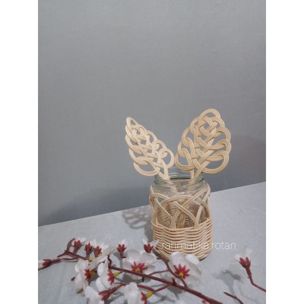 

pembatas buku rotan bookmark model pohon cemara/reed diffuser