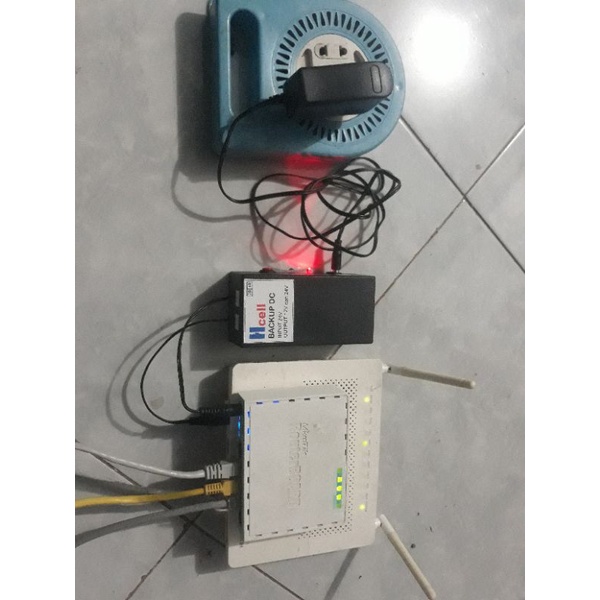 ups mini plus batrei in 24v out 5v,9v,12v,24v 2 amper untuk router, htb dan mikrotik