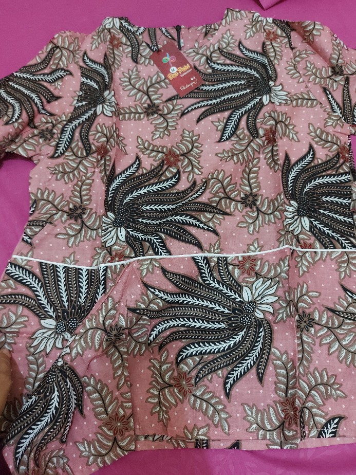 Batik Wanita Atasan Blouse Modern Warna Pink Model Peplem