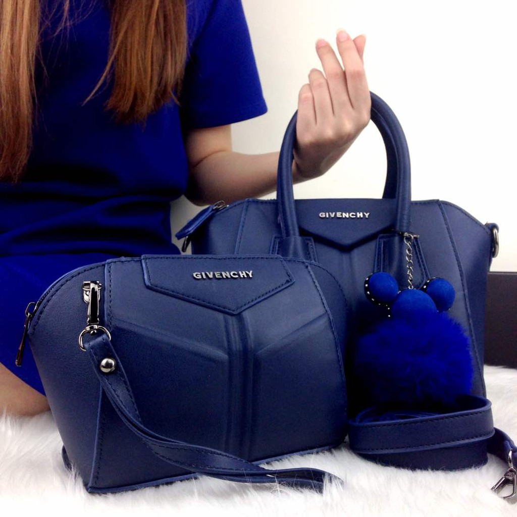 Givenchy Antigona "Black Hardware" GV2008