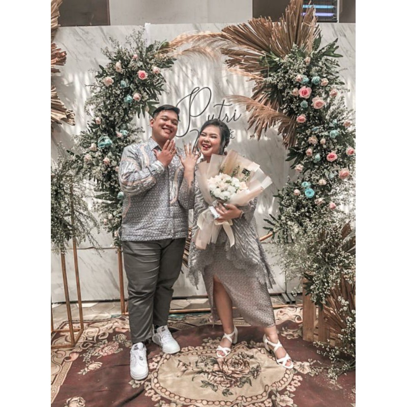 Artificial Bouquet Besar/ Bouquet Wisuda/ Engagement/ Buket Bunga