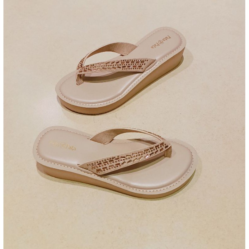 Sandal bata wanita wedges ringan dan nyaman