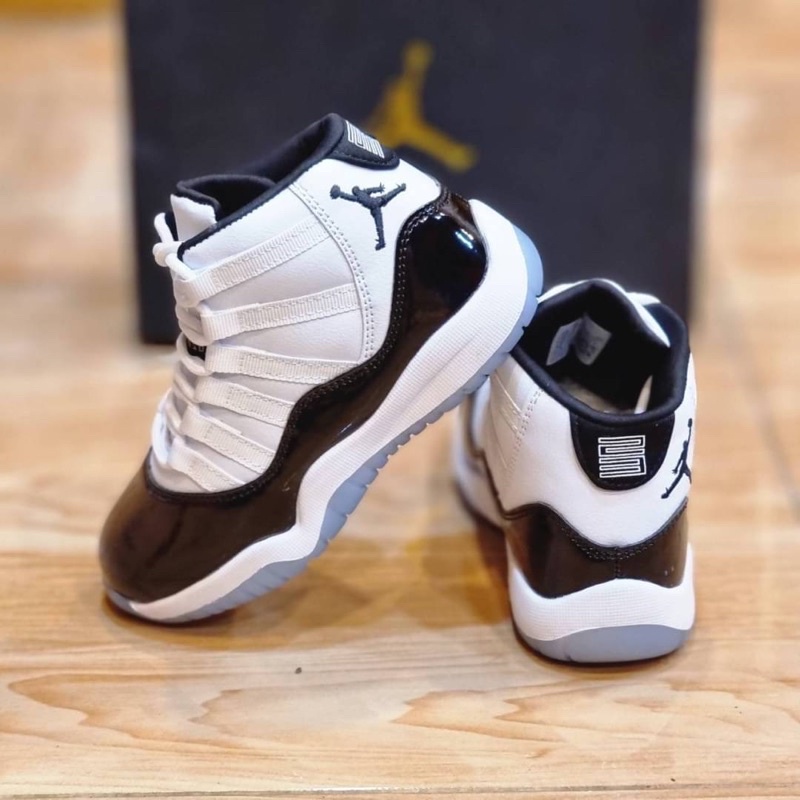 Sepatu nike air jordan 11 impor black white kids sepatu basket anak